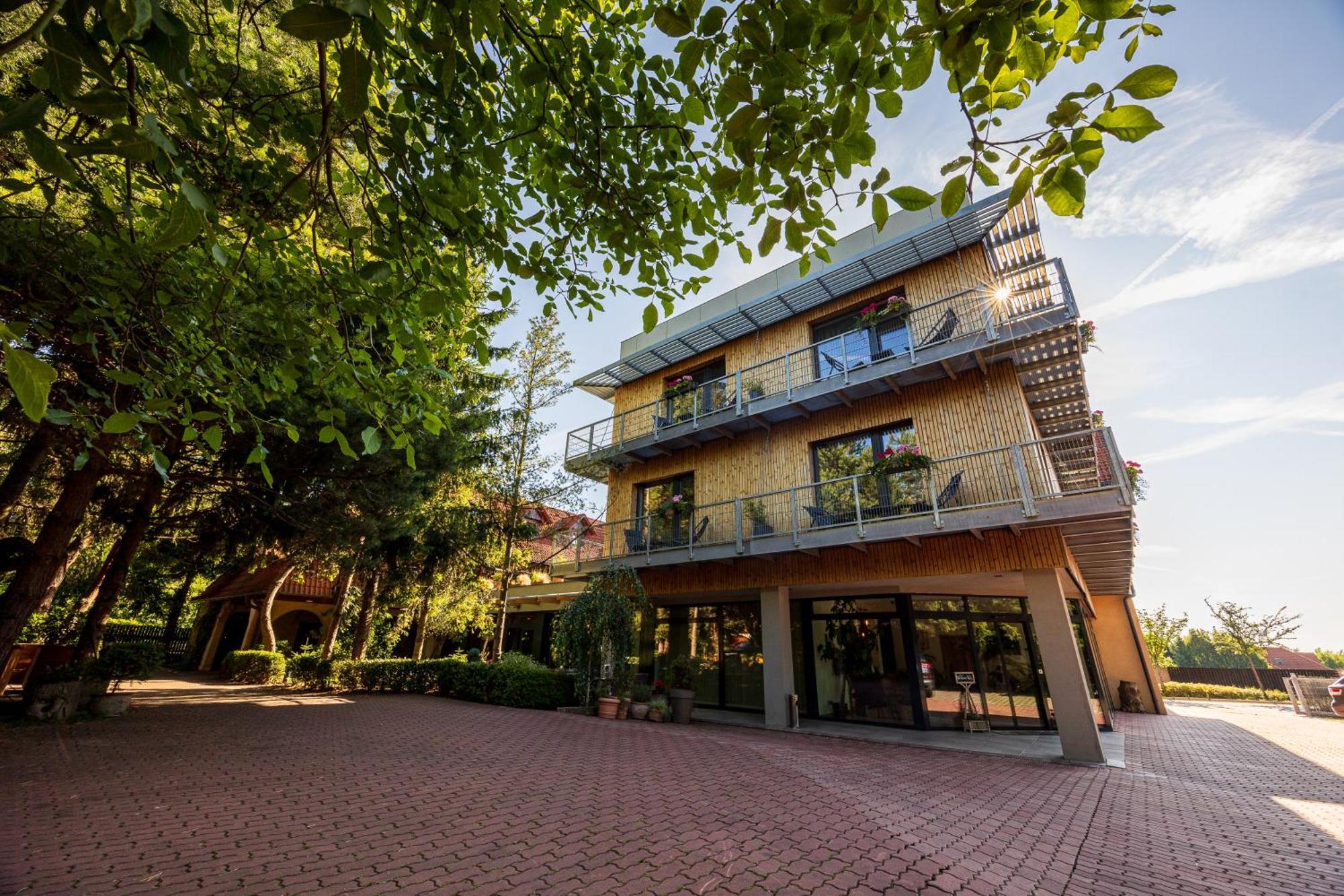 Hotel Frydl Prag Dış mekan fotoğraf